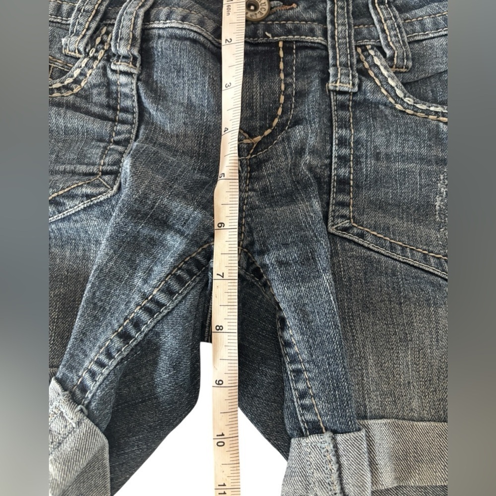 Truce Women's Jean Shorts - Picture 7 of 7